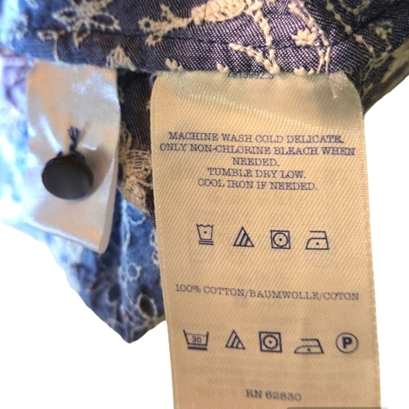 Lands End Canvas Embroidered Floral Top Size 10 - Picture 5 of 7